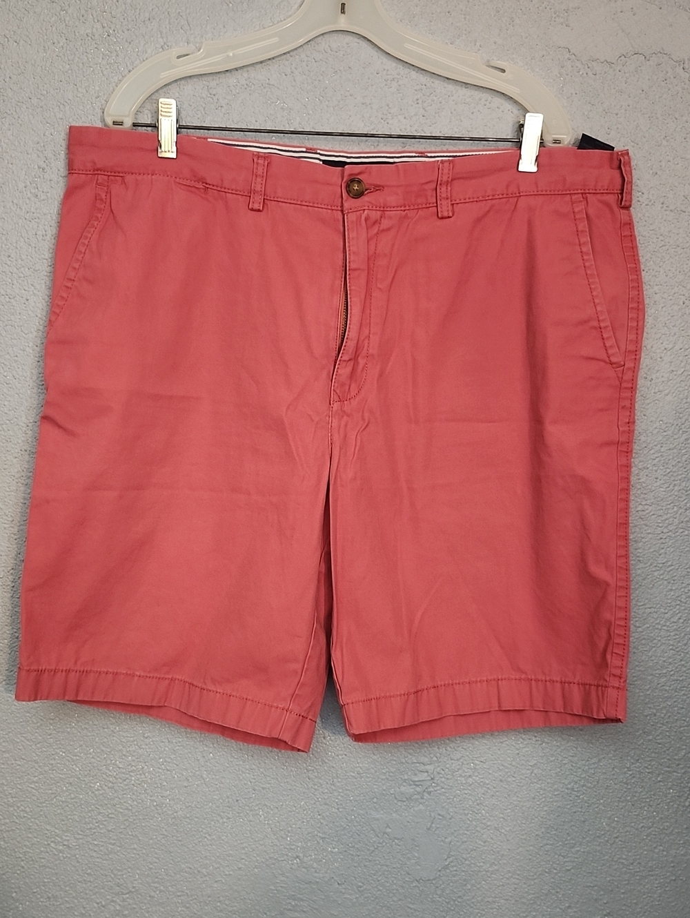 Tommy Hilfiger Coral Flat-Front Men's Shorts